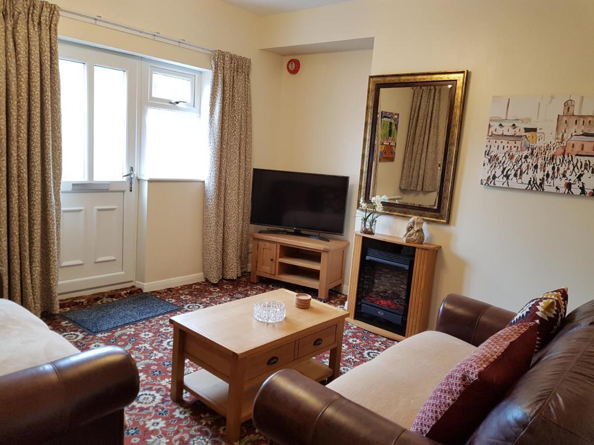 Saltburn Holidays 4 Park View Loftus Esterno foto